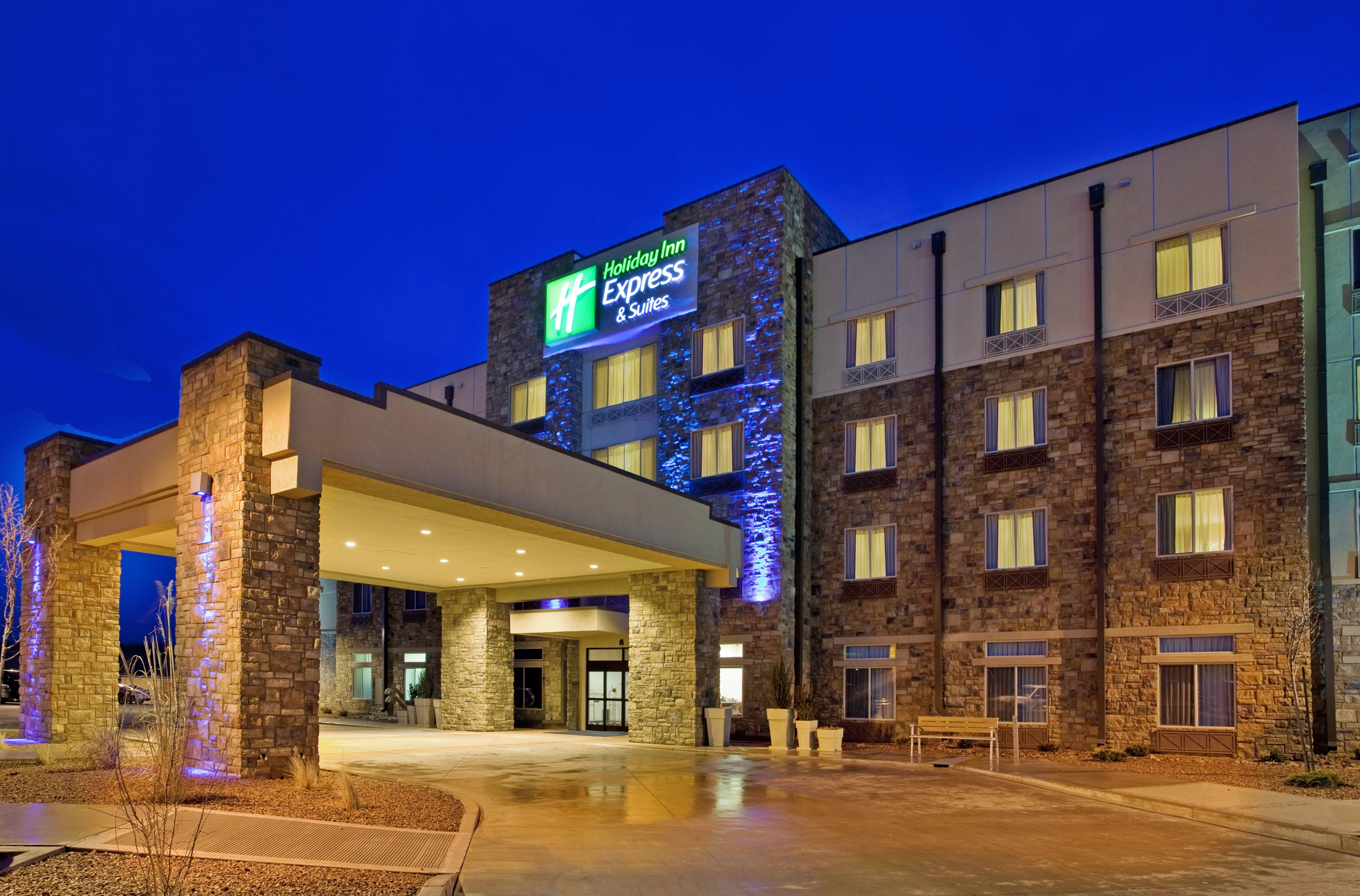 Holiday Inn Express & Suites Gallup East By Ihg Bagian luar foto