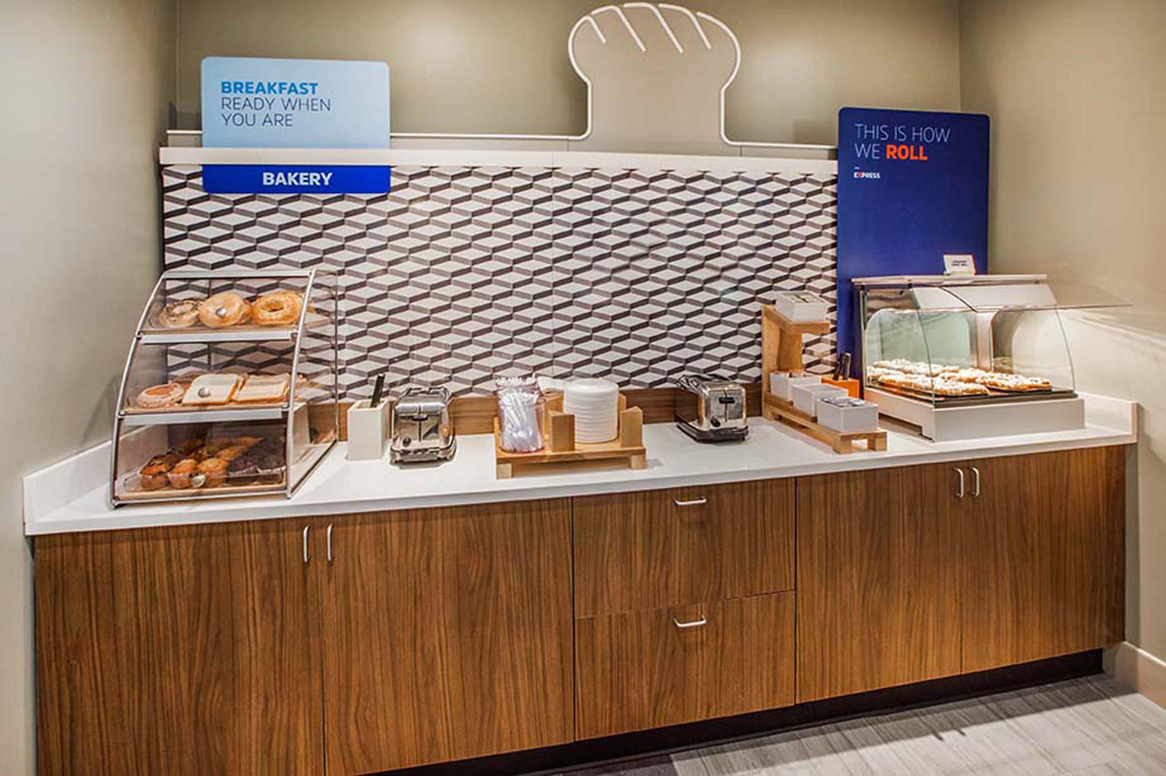 Holiday Inn Express & Suites Gallup East By Ihg Bagian luar foto