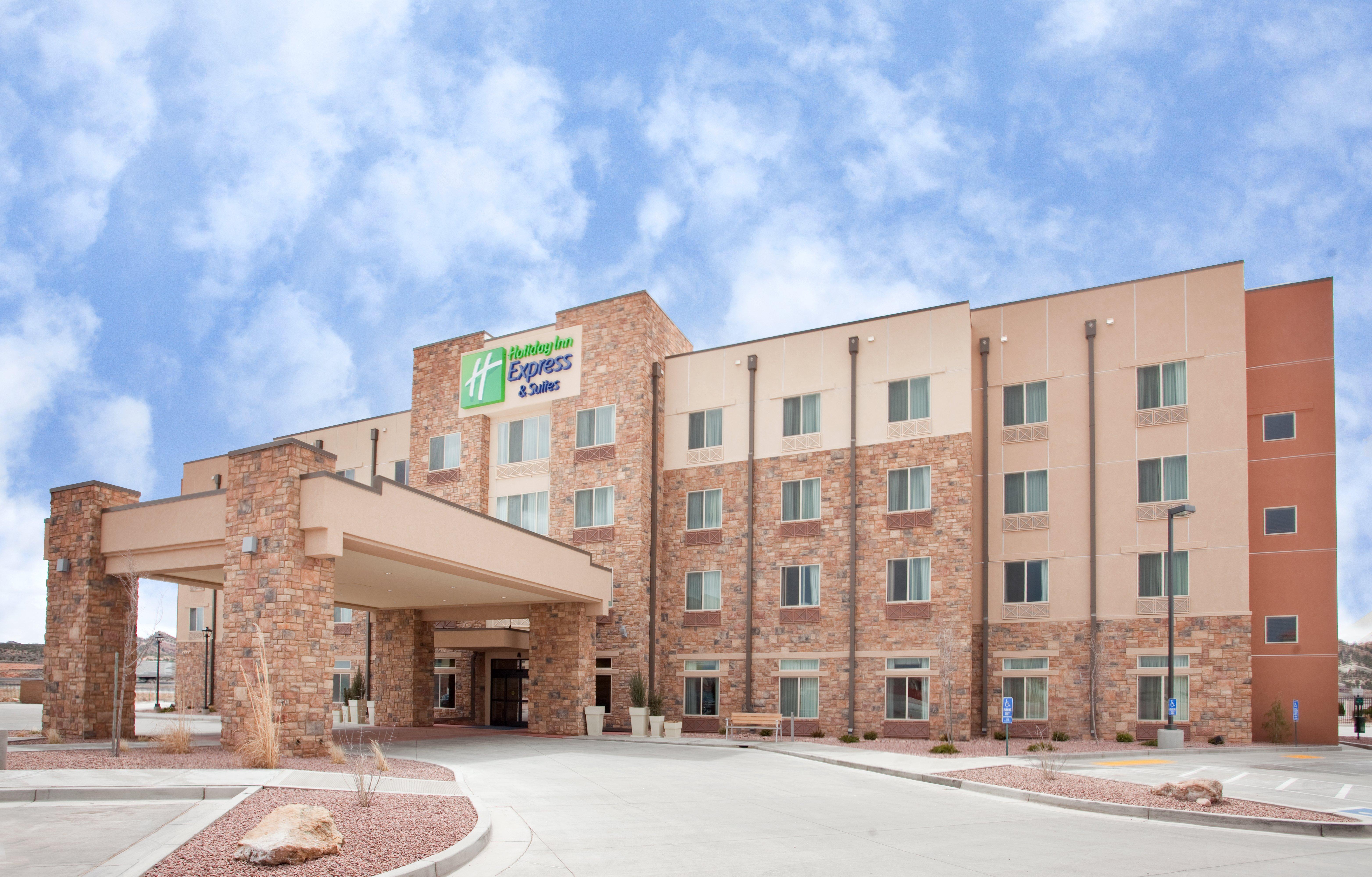 Holiday Inn Express & Suites Gallup East By Ihg Bagian luar foto