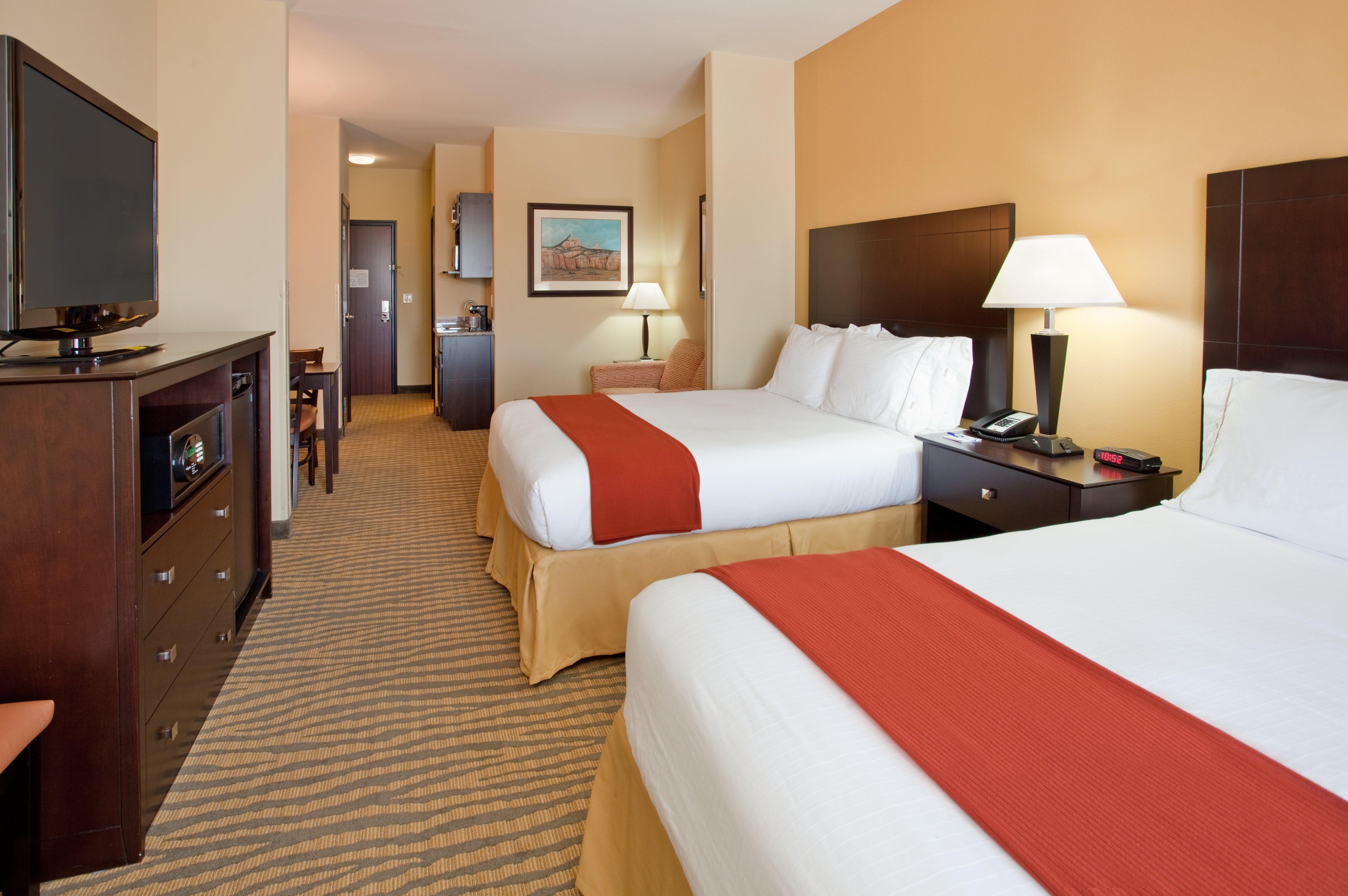 Holiday Inn Express & Suites Gallup East By Ihg Bagian luar foto