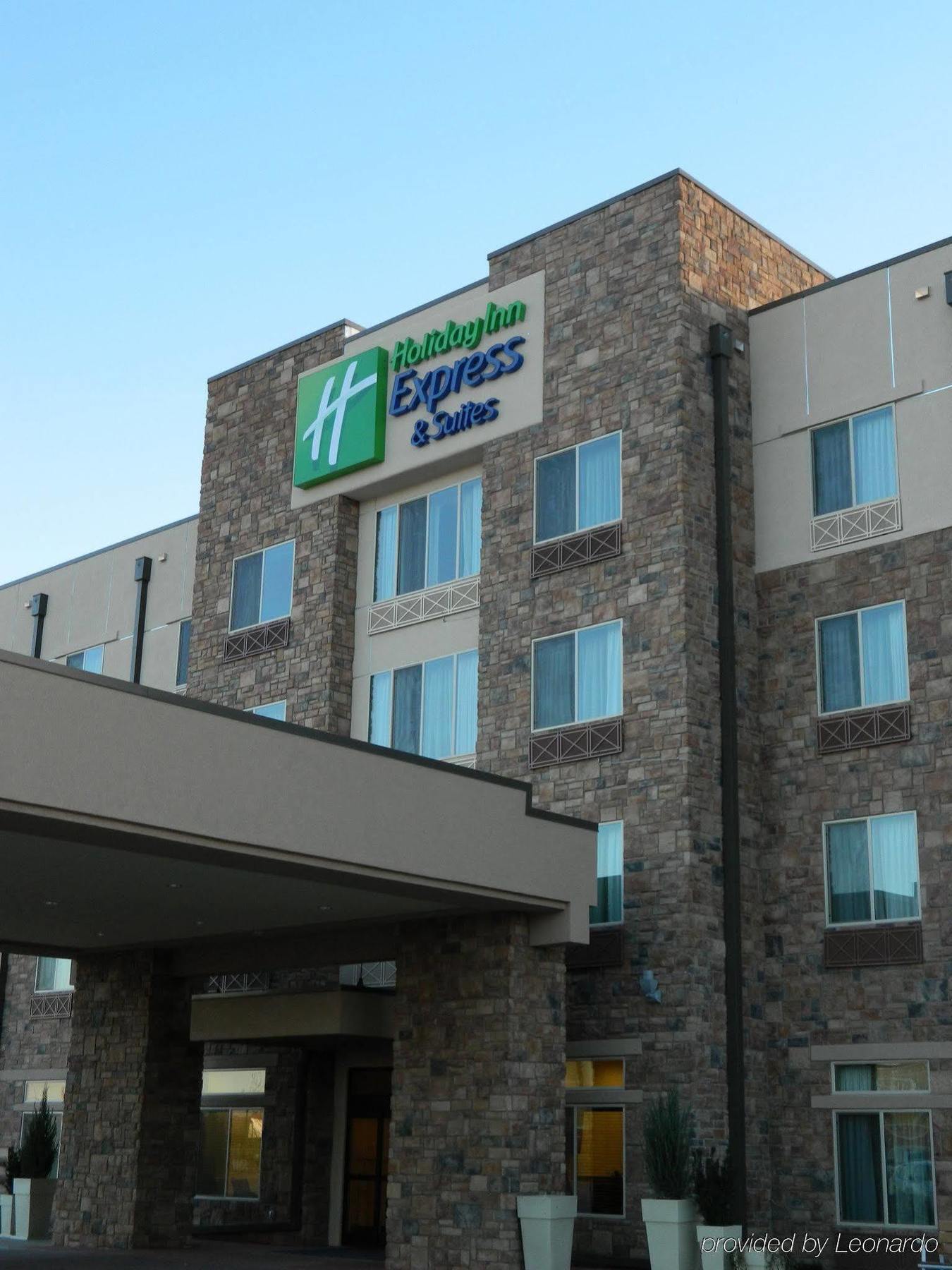 Holiday Inn Express & Suites Gallup East By Ihg Bagian luar foto