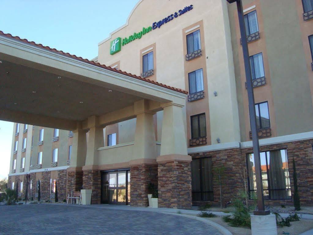 Holiday Inn Express & Suites Gallup East By Ihg Bagian luar foto